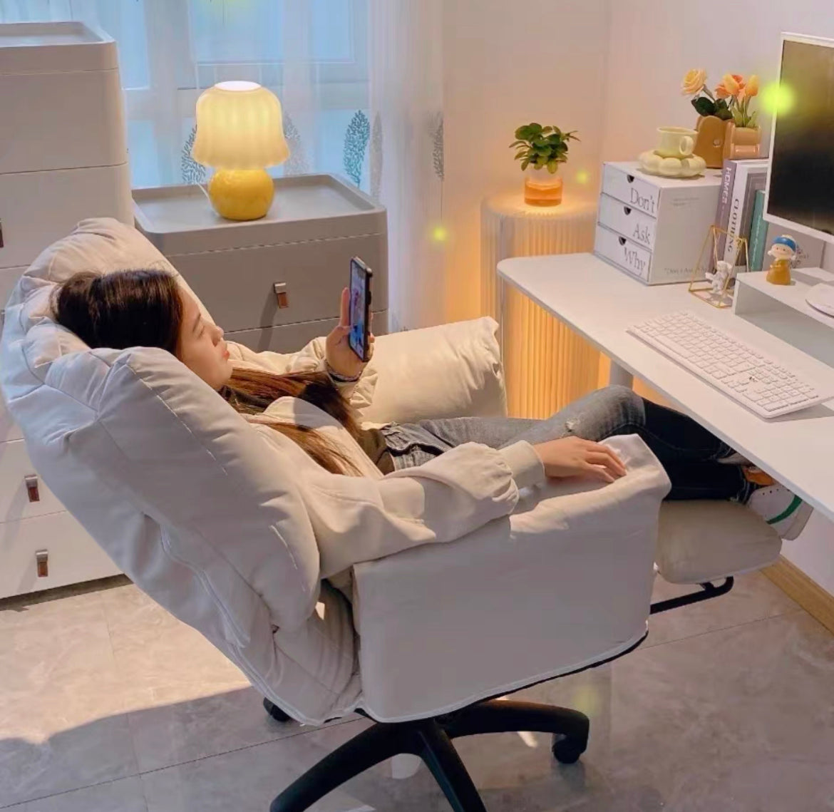 Puffy Deskchair with Footrest