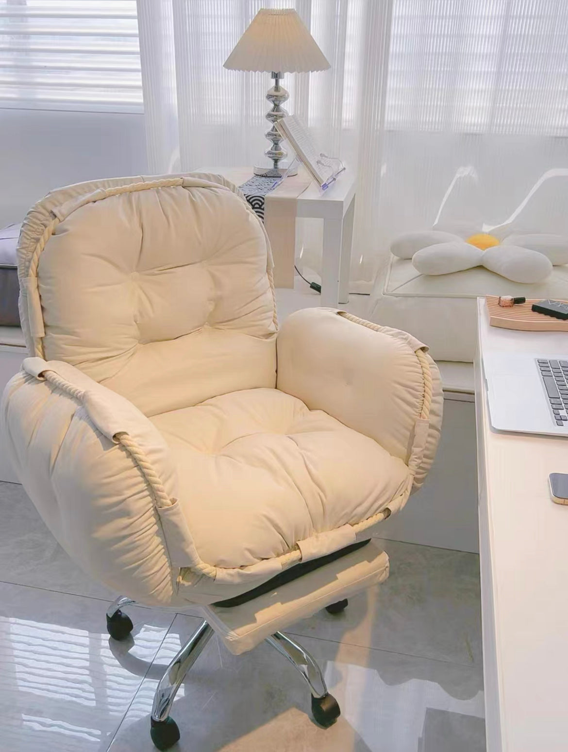 Puffy Oval Desktop Chair